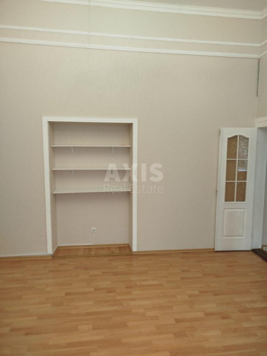 Office prov. Inzhenernyj 4, 65m2