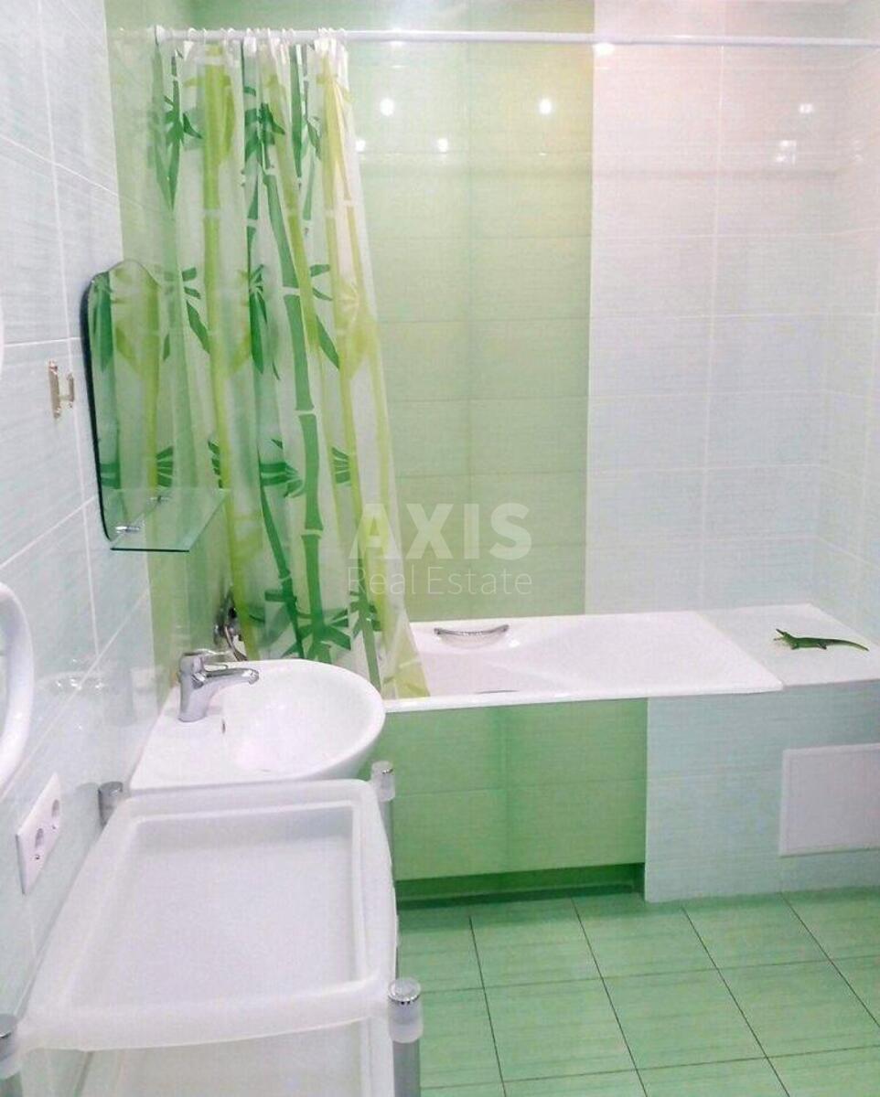 2k apartment vul. Bogatyrs'ka 6А5