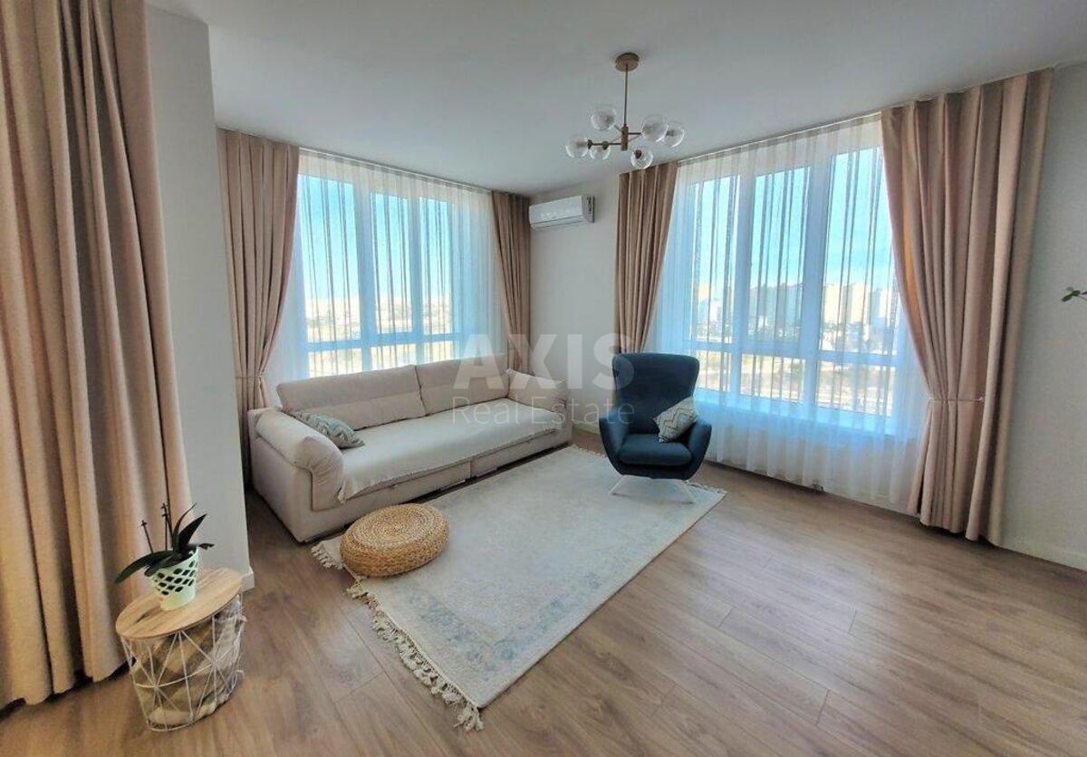 2k apartment vul. Kahovs'ka 62А3