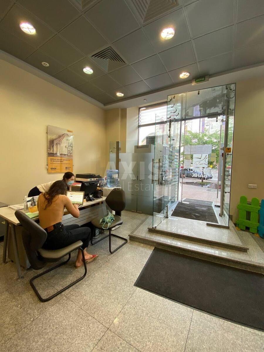 Office vul. Velyka Vasyl'kivs'ka 23, 277m25