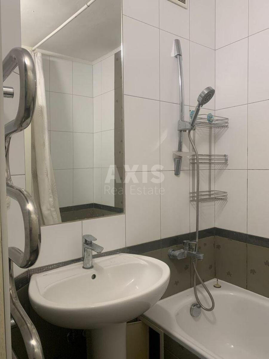 1k apartment vul. Geroi'v Dnipra 756