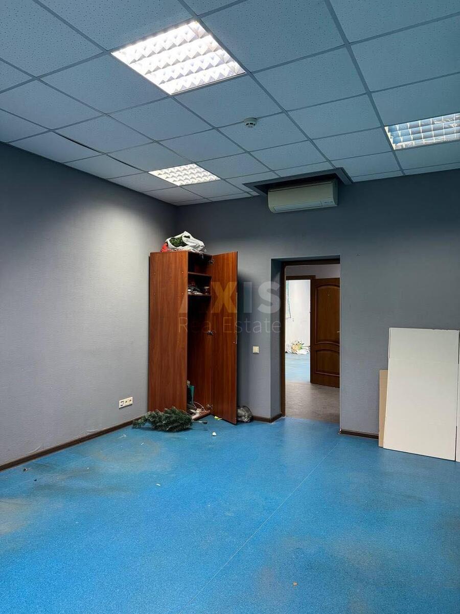 Office pr-t Vidradnyj 95Г, 545m28