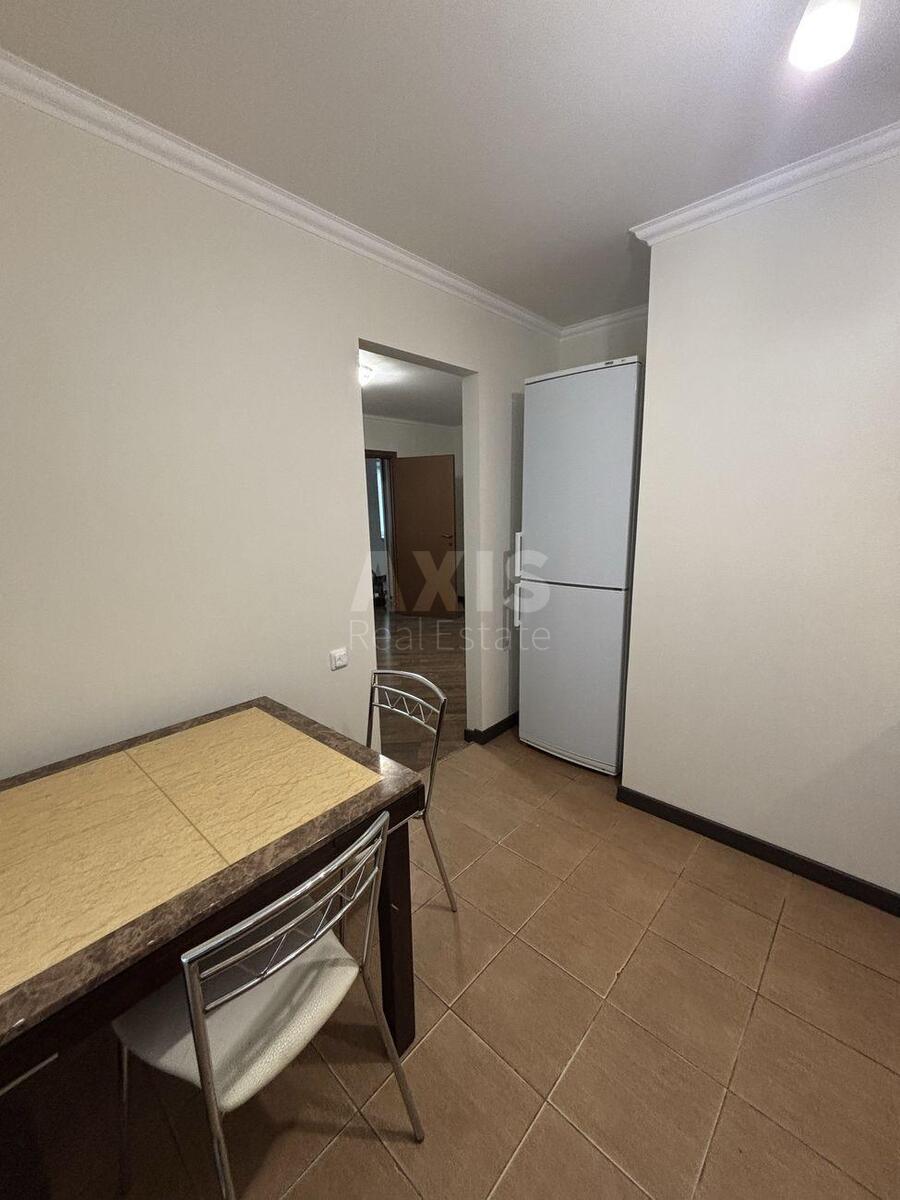 2k apartment vul. Teligy Oleny 13/140
