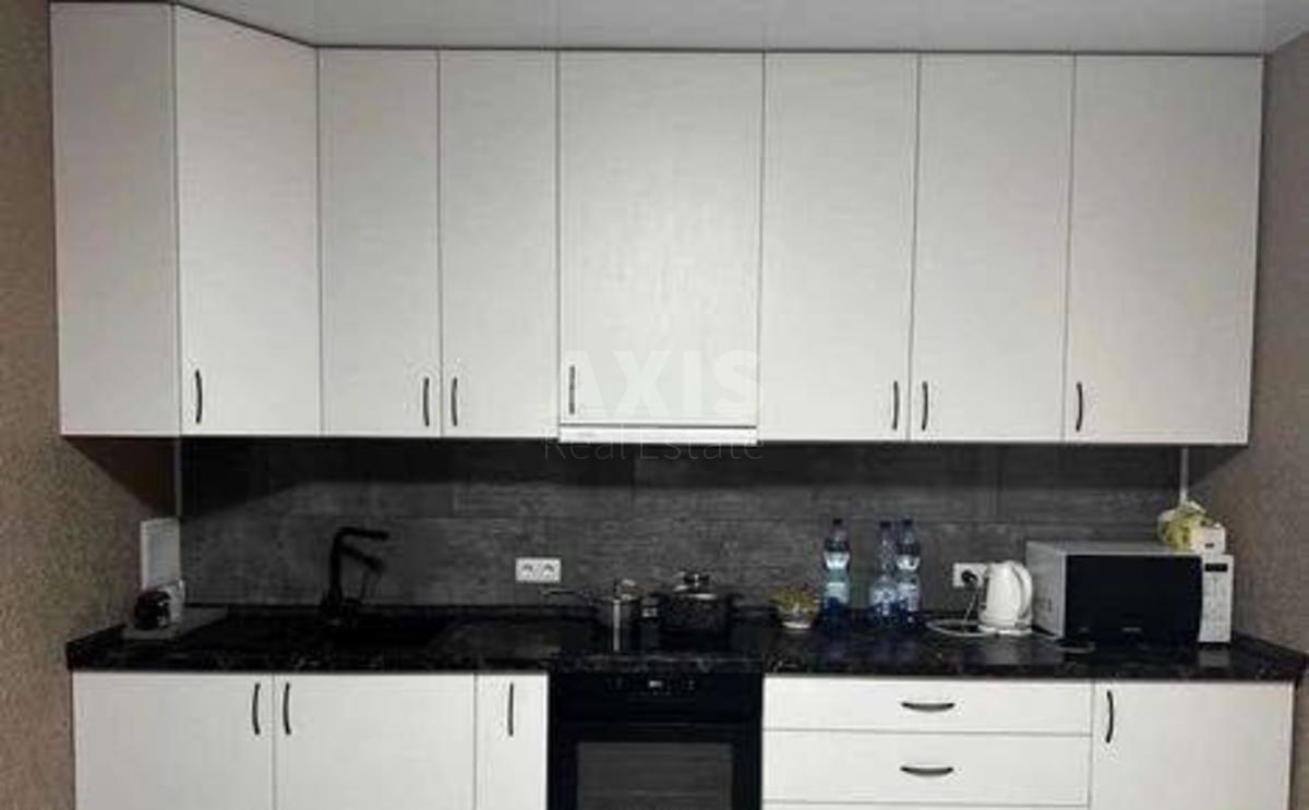 2k apartment vul. Pivnichno-Syrec'ka 1