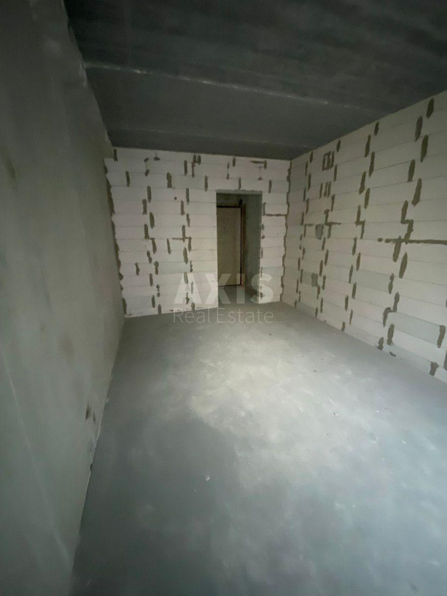 2k apartment vul. Myhajla Maksymovycha 241