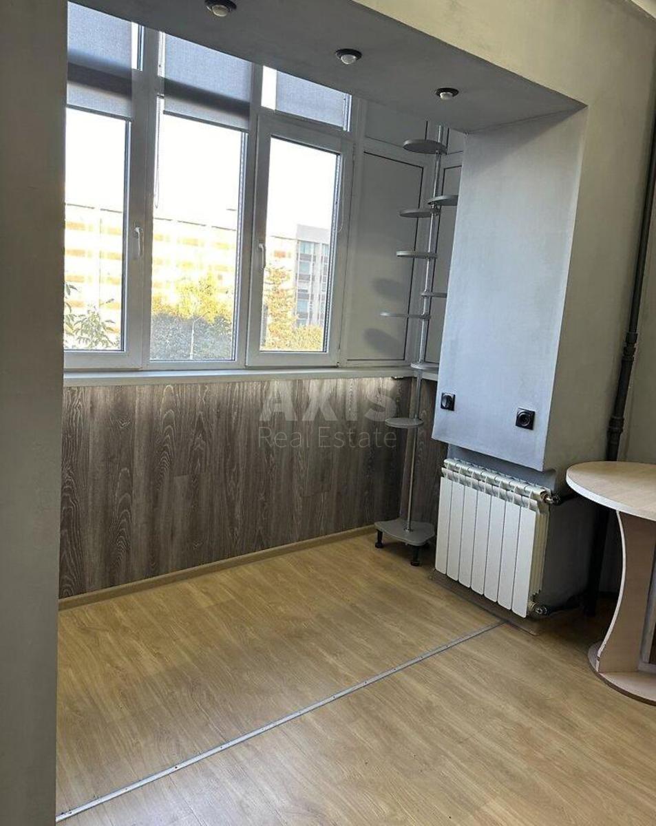 1k apartment vul. Avtozavods'ka 9А1