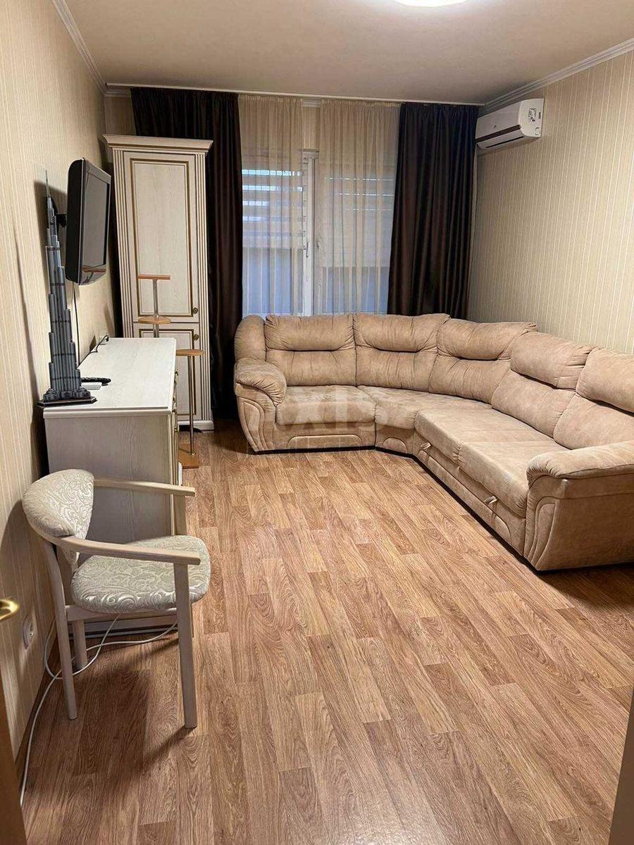 1k apartment vul. Myhajla Maksymovycha 9В0