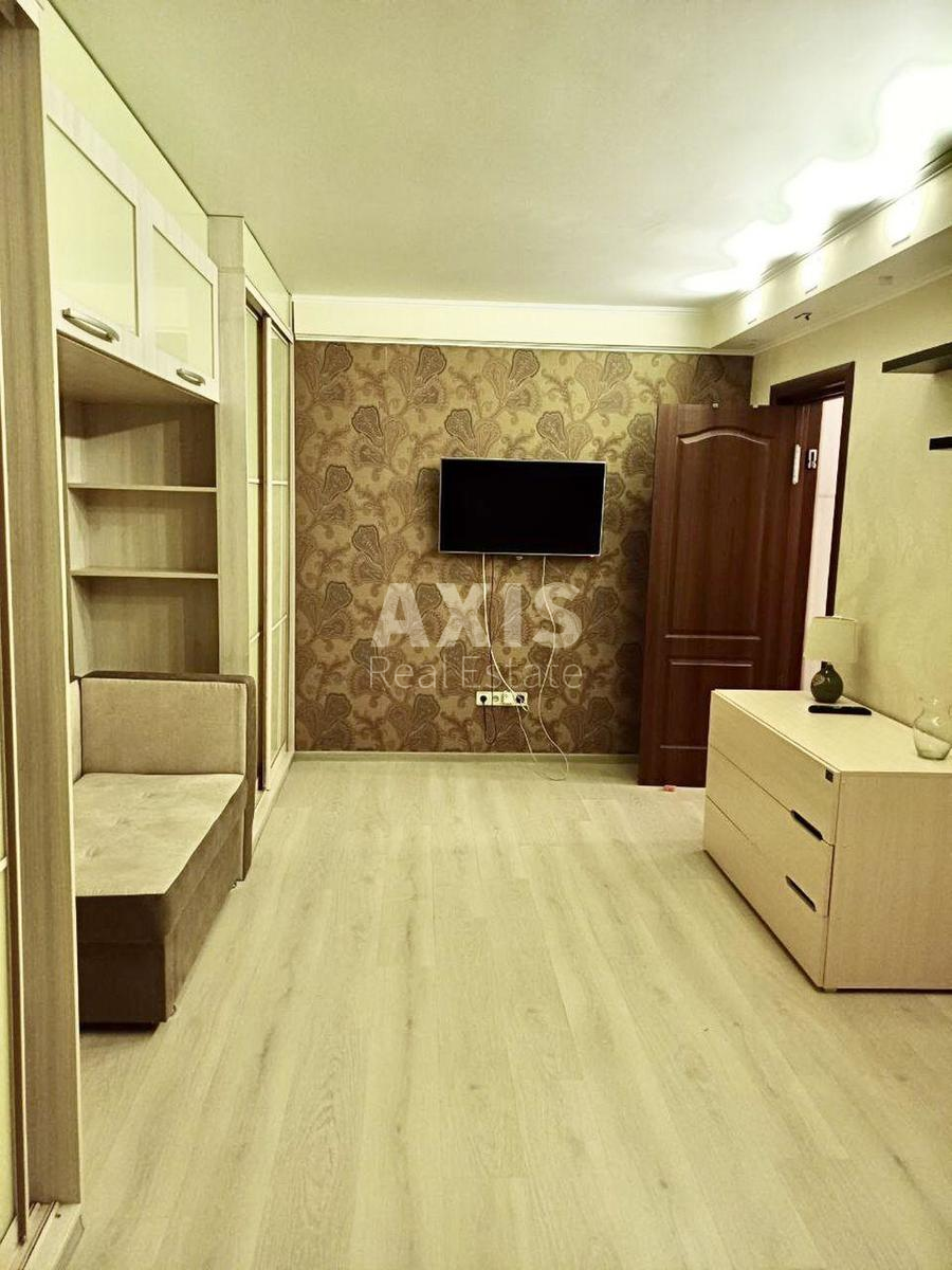 1k apartment vul. Serafymovycha 5/1