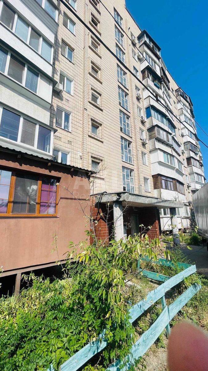 1k apartment vul. Zroshuval'na 3Б9