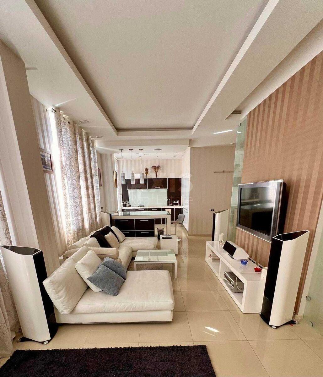 2k apartment vul. Sofii'vs'ka 121