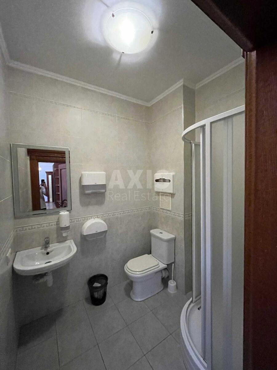 Office uzv. Krutyj 7, 233m25820812