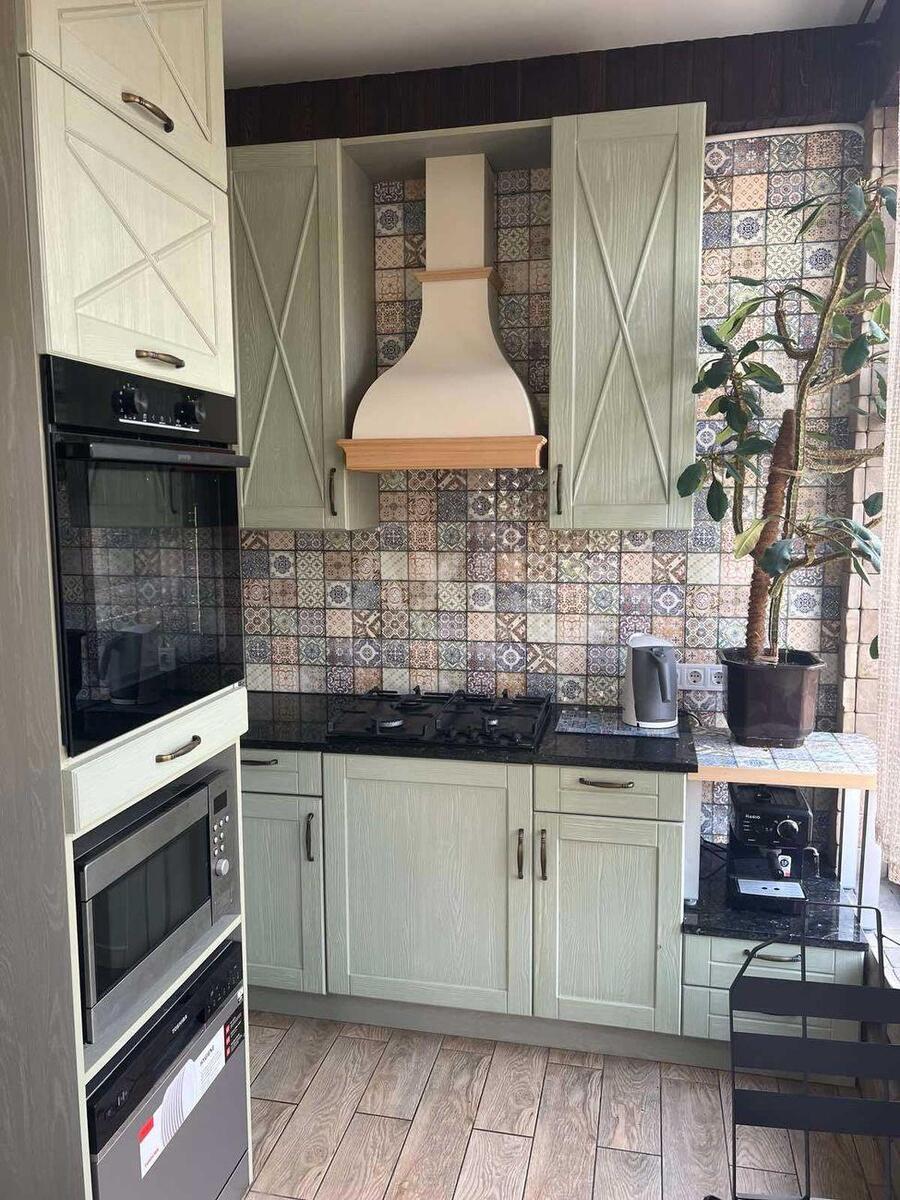 2k apartment vul. Myhajla Maksymovycha 24