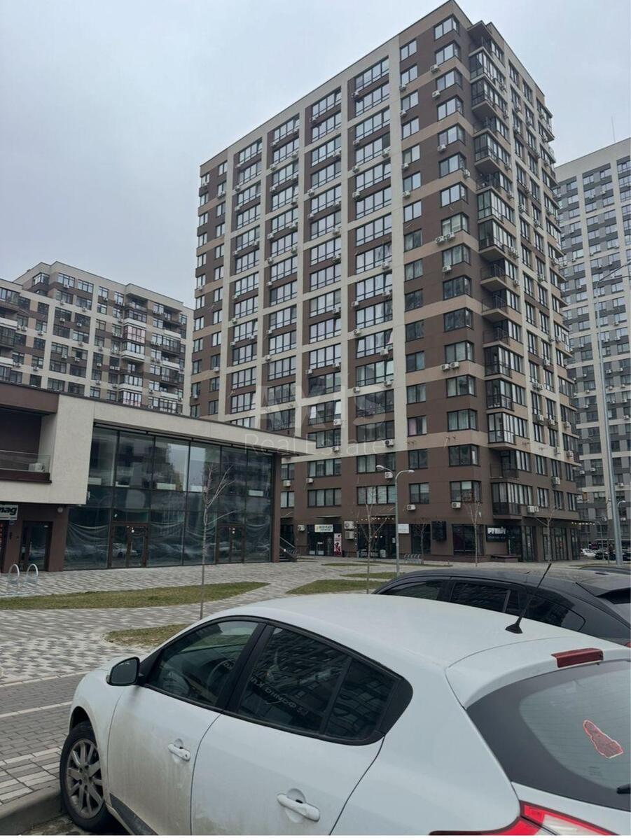 2к квартира вул. Родини Крістерів 14В