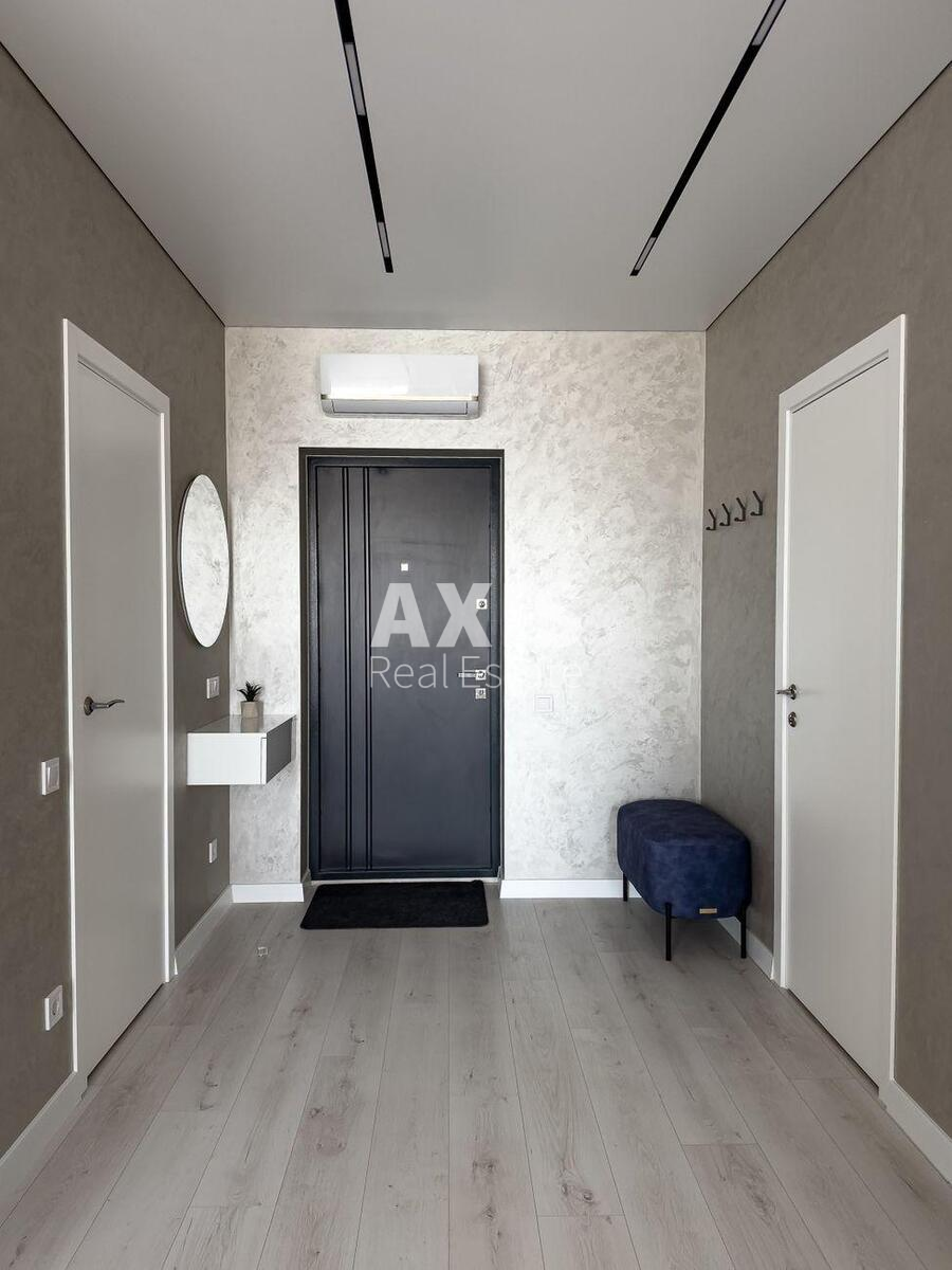 1k apartment nab. Dniprovs'ka 15481636