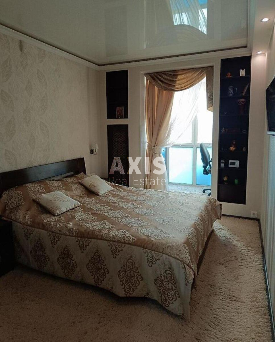 3k apartment vul. Makii'vs'ka 70