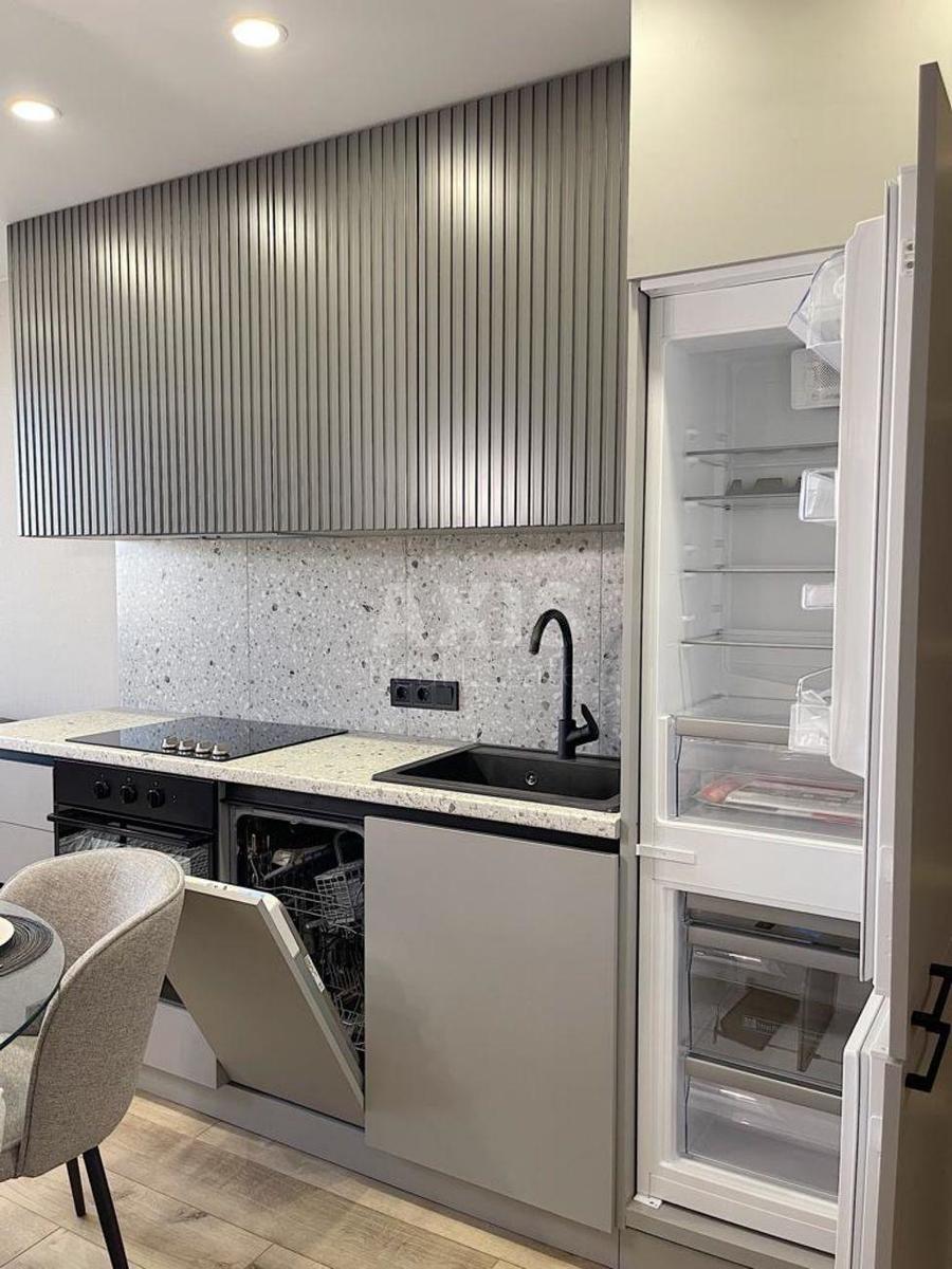 1k apartment vul. Myhajla Maksymovycha 326