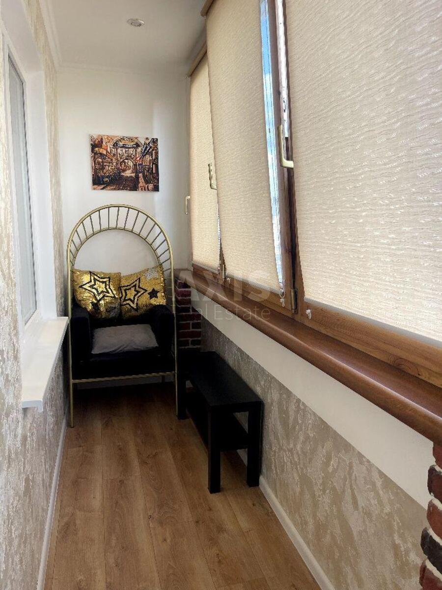 1k apartment vul. Serafymovycha 5/15