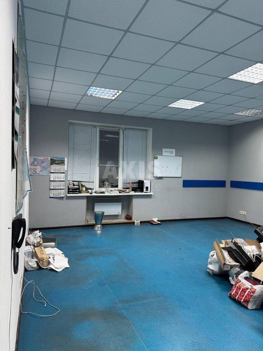 Office pr-t Vidradnyj 95Г, 545m29