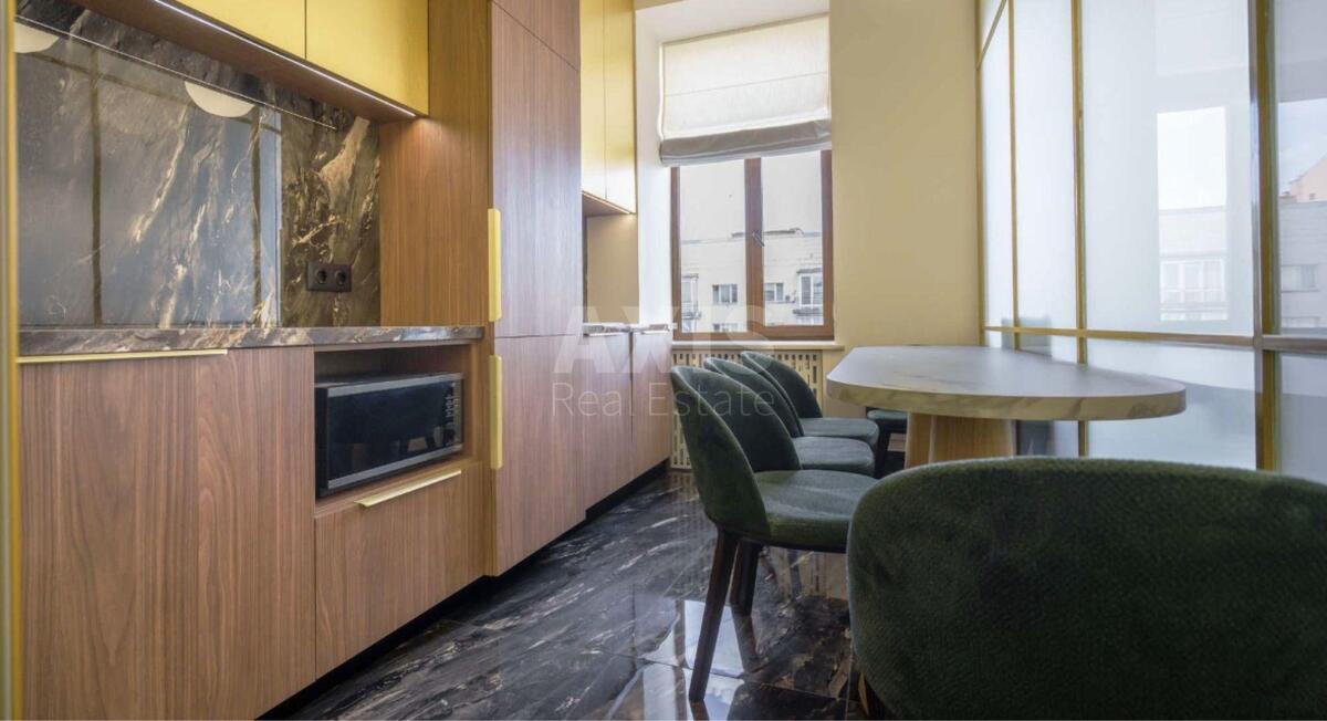 Office vul. Velyka Vasyl'kivs'ka 43, 115m2590023