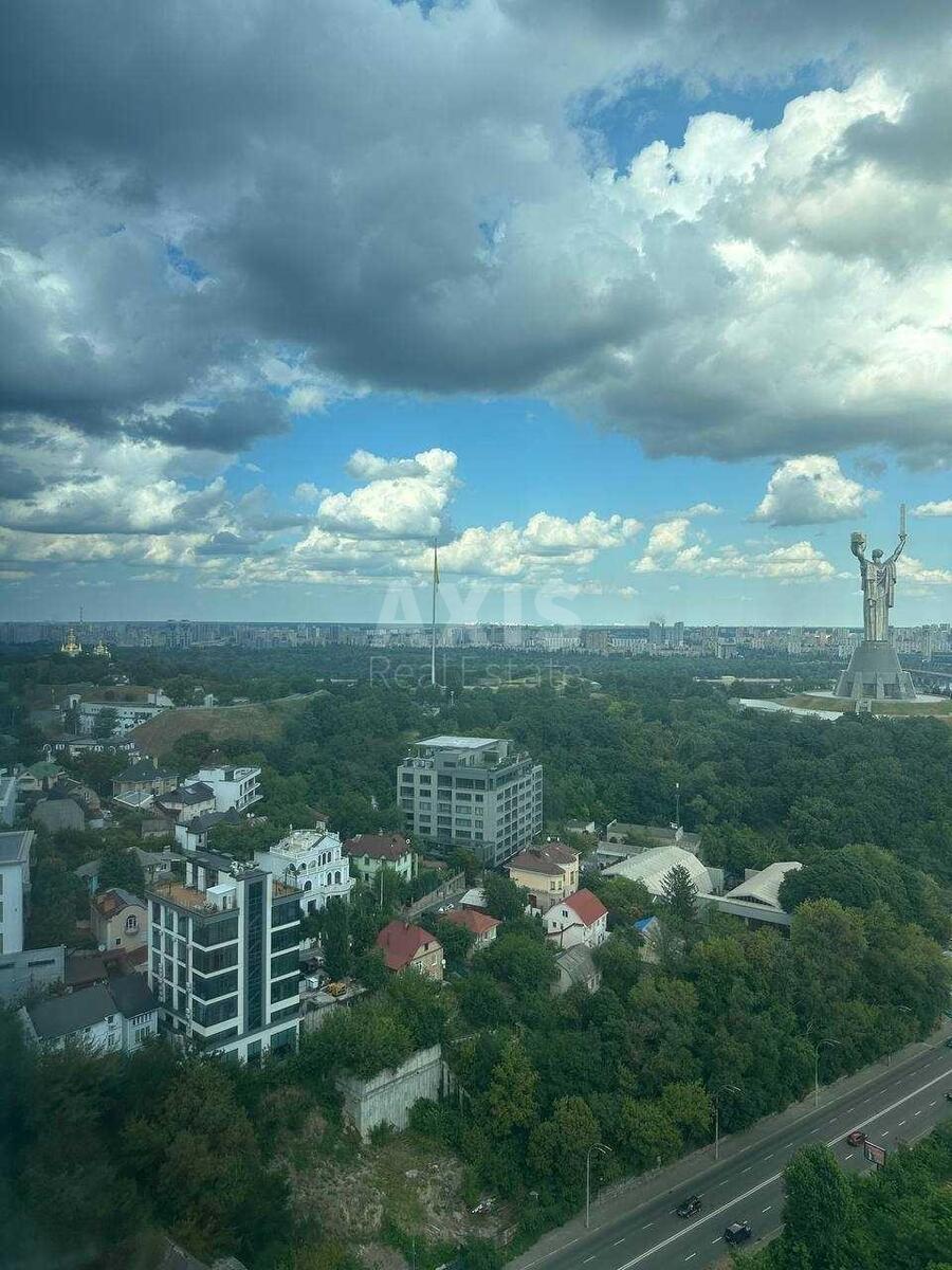 5k apartment vul. Staronavodnyc'ka 42591660