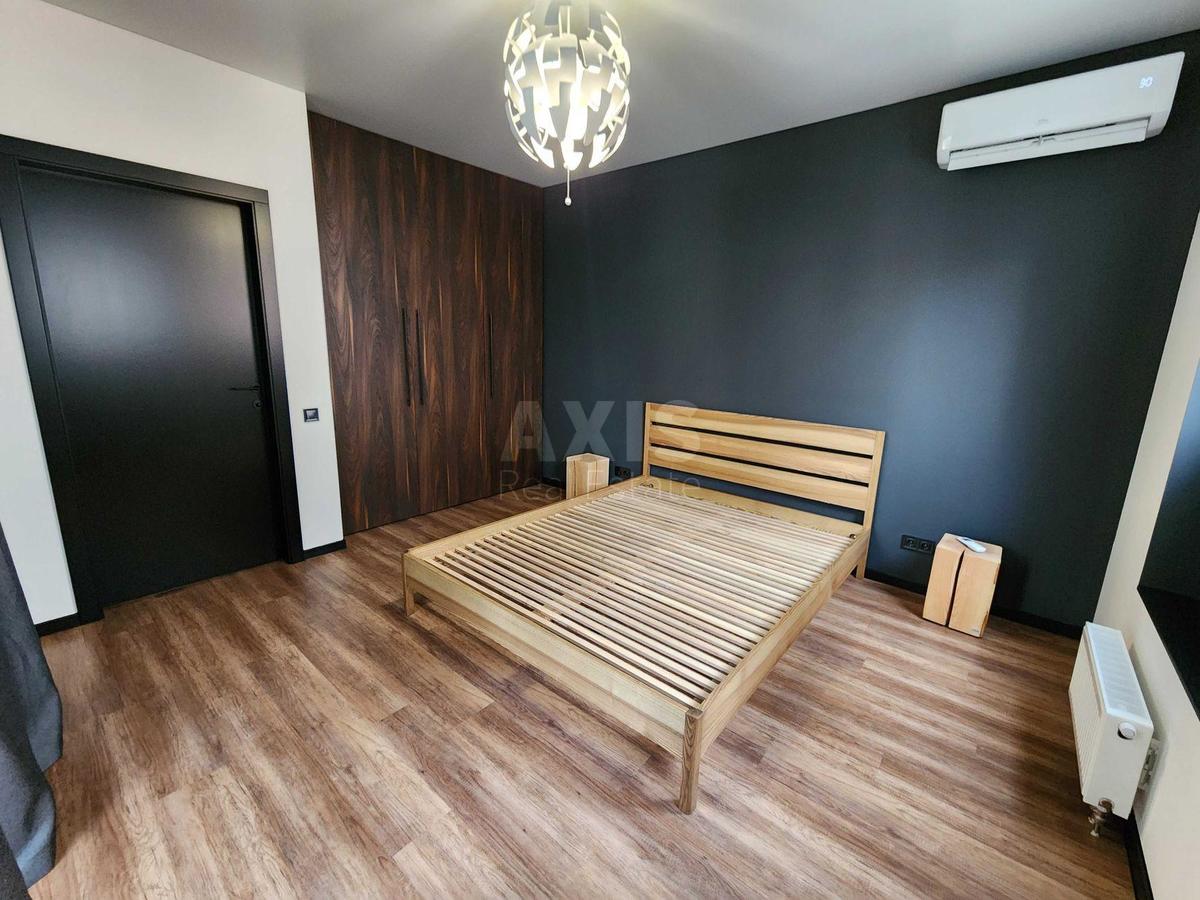 2к квартира ул. Олеся Бердника 1Д0