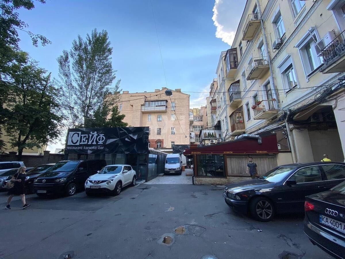 Office vul. Velyka Vasyl'kivs'ka 23, 277m27