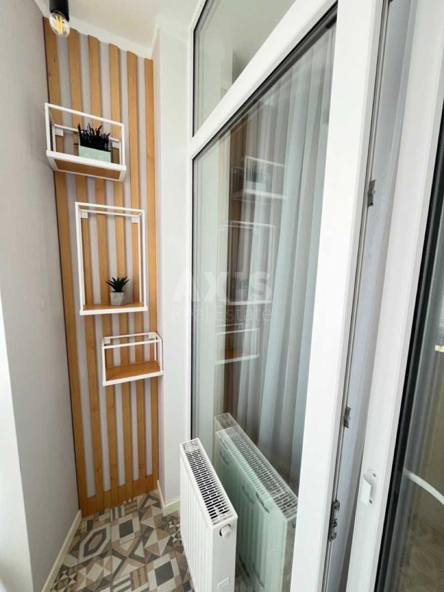 1k apartment vul. Bogdanivs'ka 7В10
