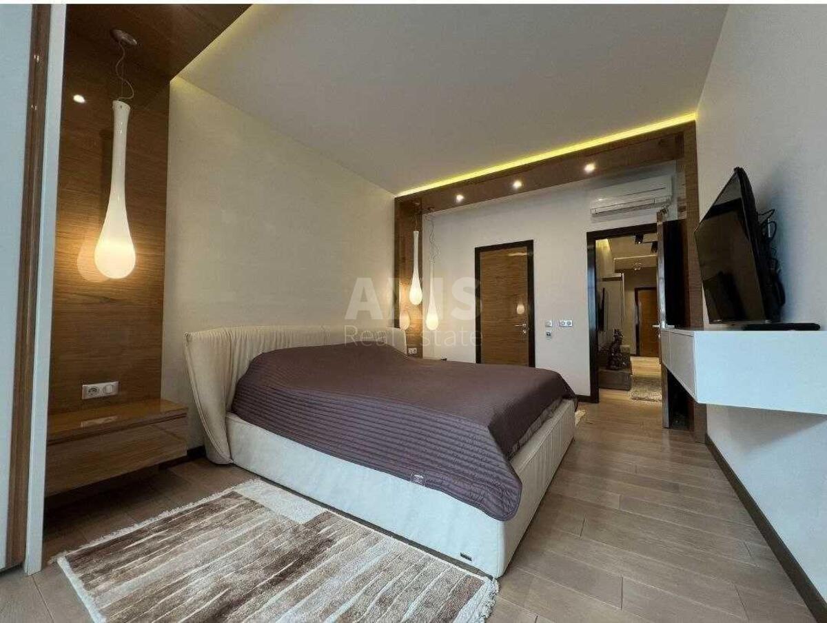 2k apartment vul. Saksagans'kogo 37К7