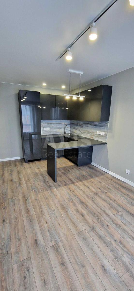 1k apartment pr-t Povitroflots'kyj 563