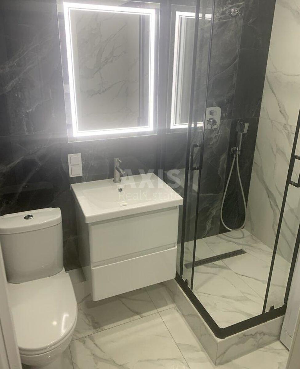 1k apartment vul. Zroshuval'na 3Б4