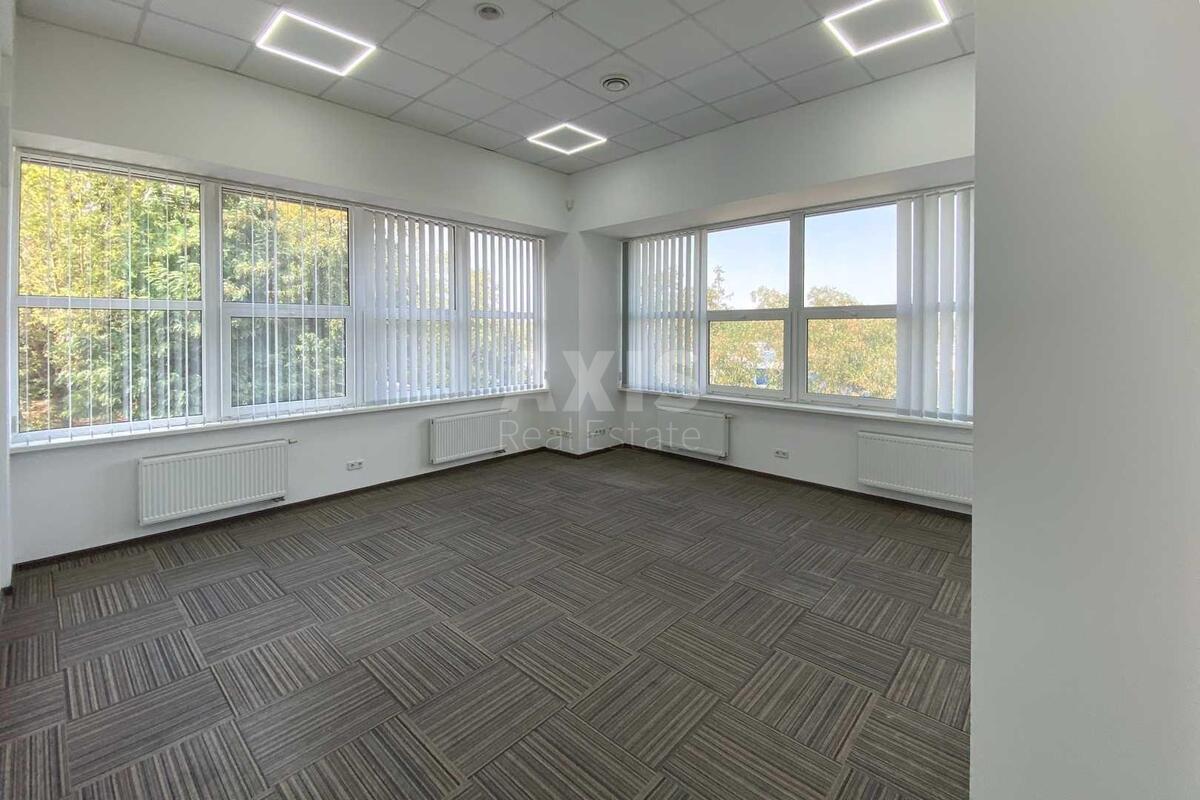 Office prov. Ohtyrs'kyj 7, 610m22