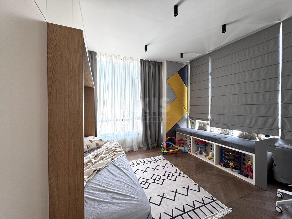 4k apartment vul. Demii'vs'ka 296