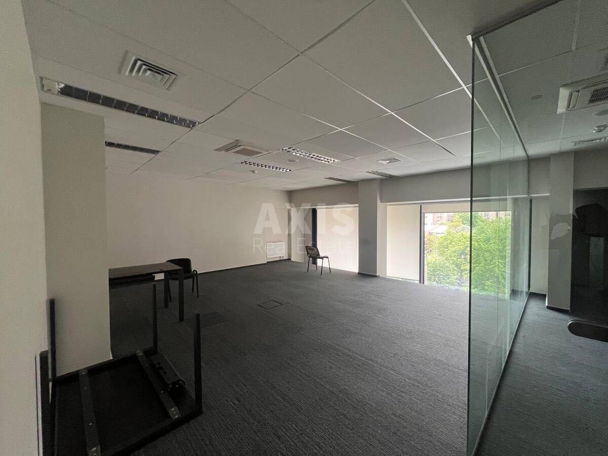 Office vul. Antonovycha 118, 242m2570370