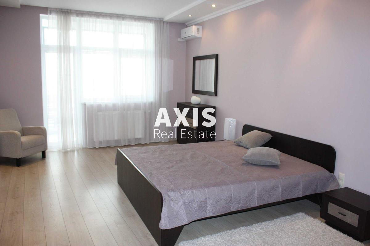 3k apartment vul. Mel'nykova 18Б7