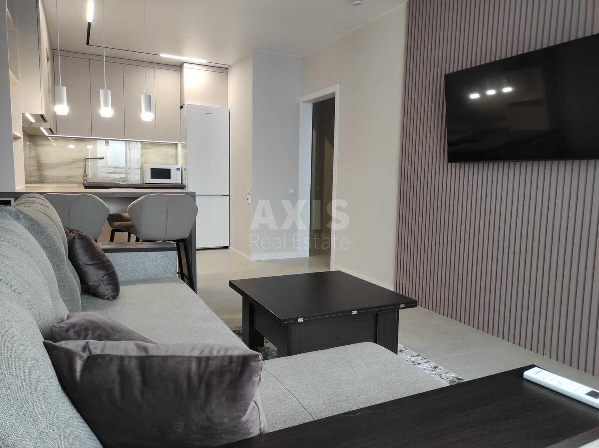 1k apartment nab. Dniprovs'ka 18467680