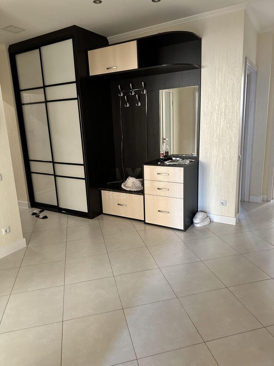 3к квартира ул. Ахматовой Анны 30581343