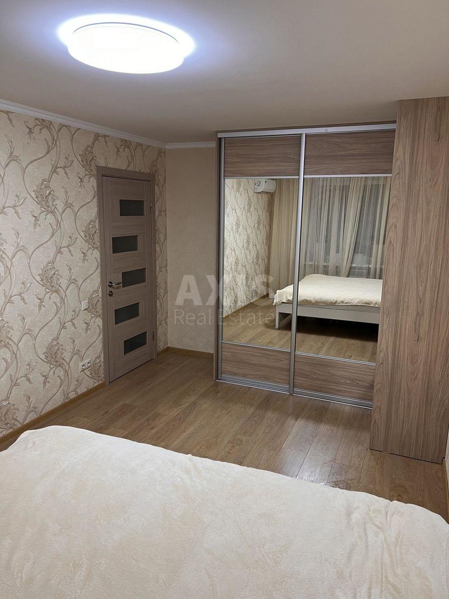 2k apartment vul. Buchmy Amvrosija 84