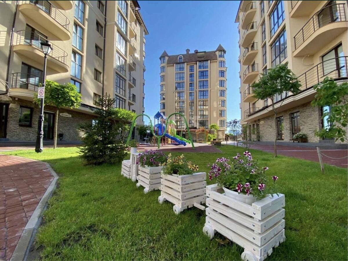 2к квартира ул. Радченко Петра 27