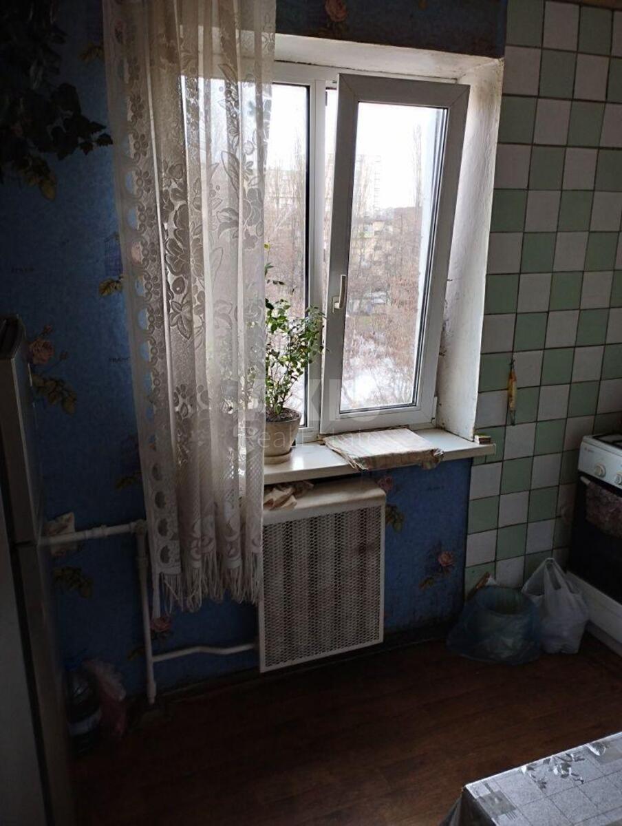 2к квартира пр-т Леся Курбаса 18Г571784