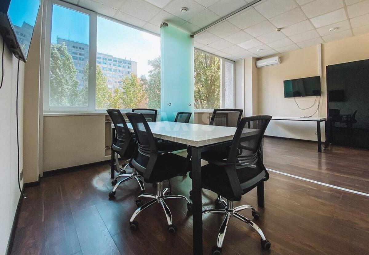 Office vul. Rybal's'ka 22, 465m2