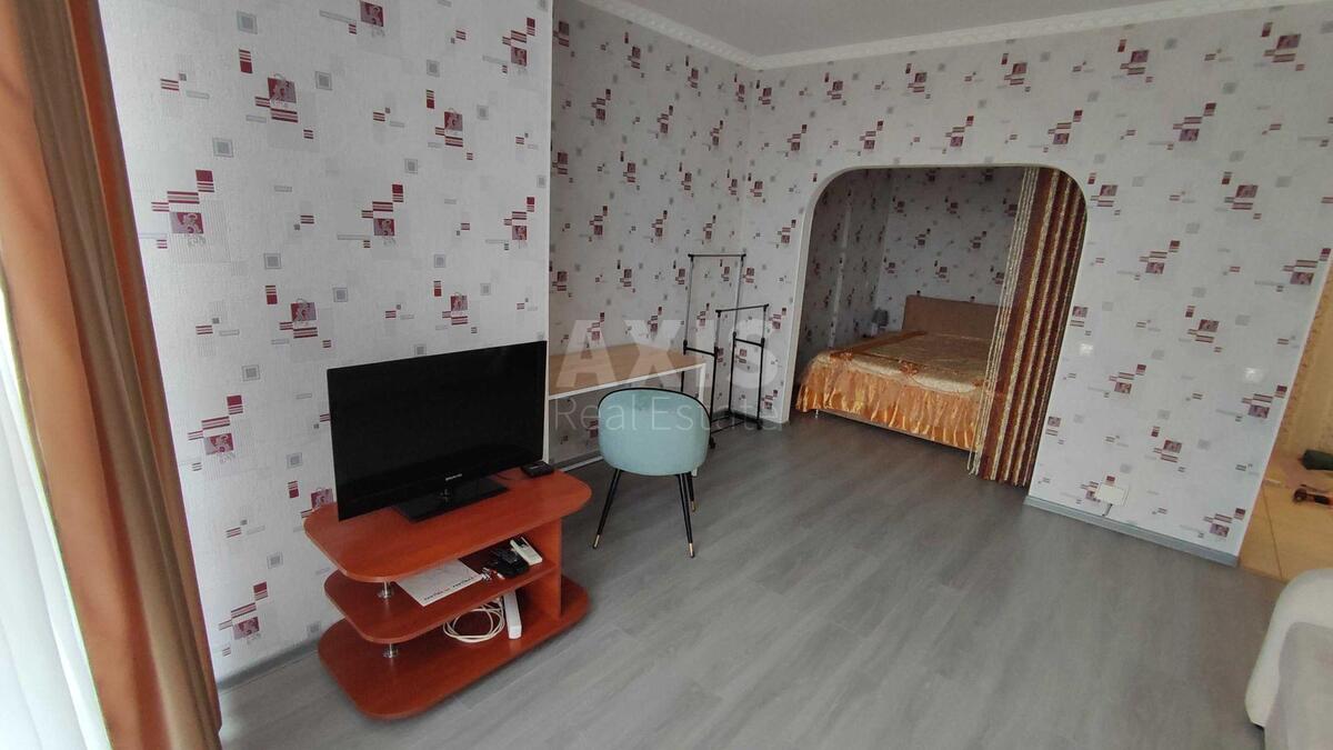 1k apartment vul. Malevycha Kazymyra 89622234