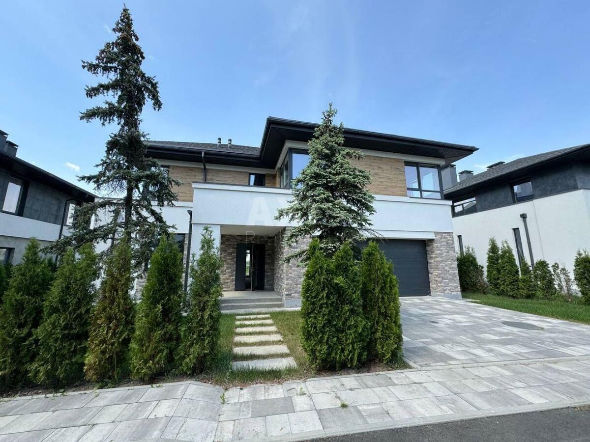 Дoм ул. Центральная, 300м2, город Киев57972