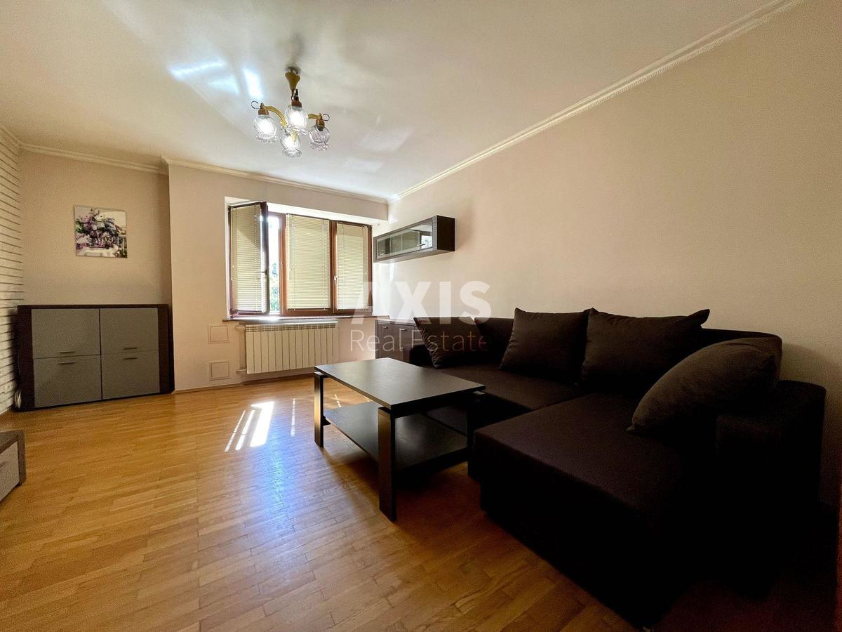 3k apartment vul. Antonovycha 881