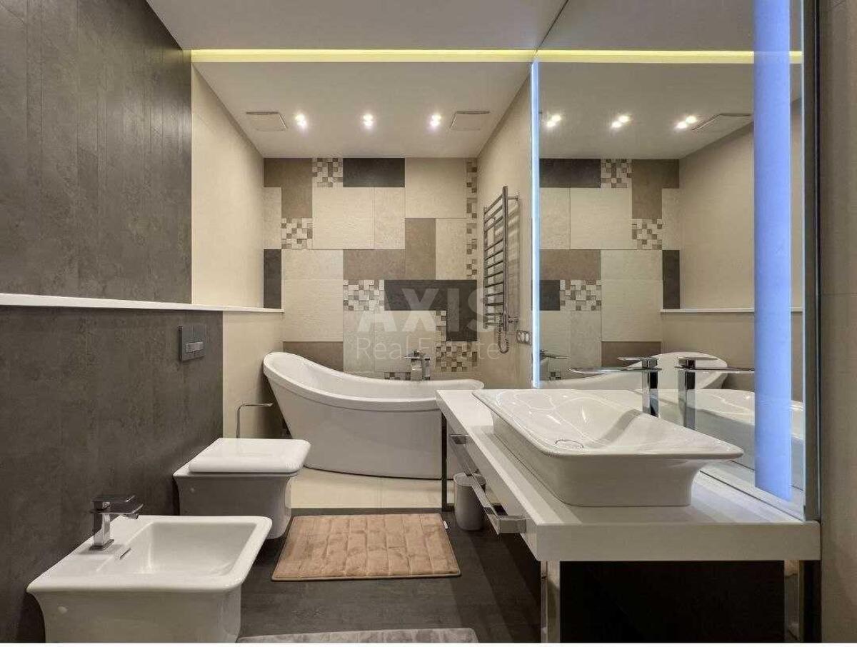 2k apartment vul. Saksagans'kogo 37К8