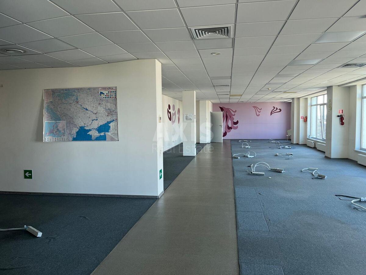 Office vul. Degtjarivs'ka 27Т, 700m29