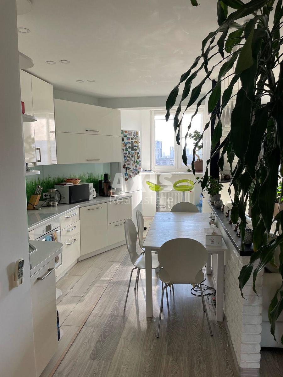 1k apartment vul. Ryz'ka 73Г2