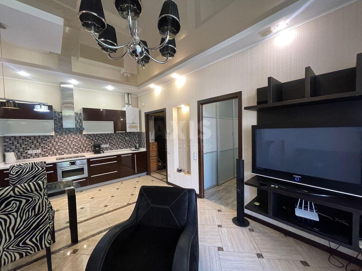 2k apartment vul. Panasa Myrnogo 205