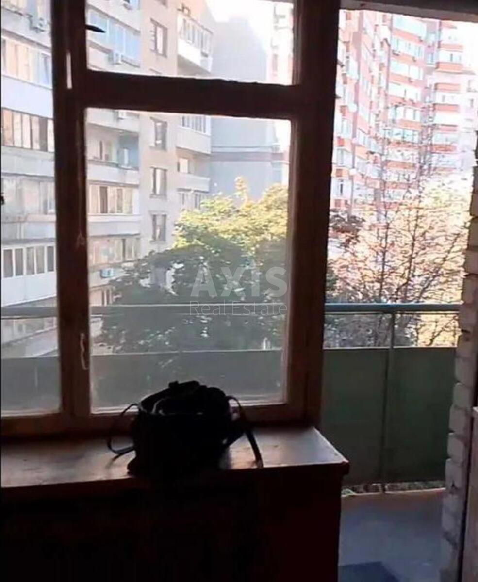 2k apartment vul. Chornovola V'jacheslava 33/300