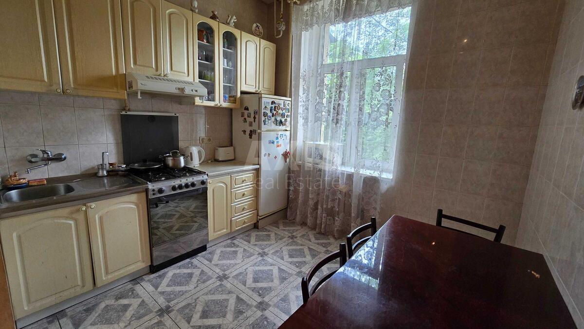 4k apartment vul. Velyka Vasyl'kivs'ka 42