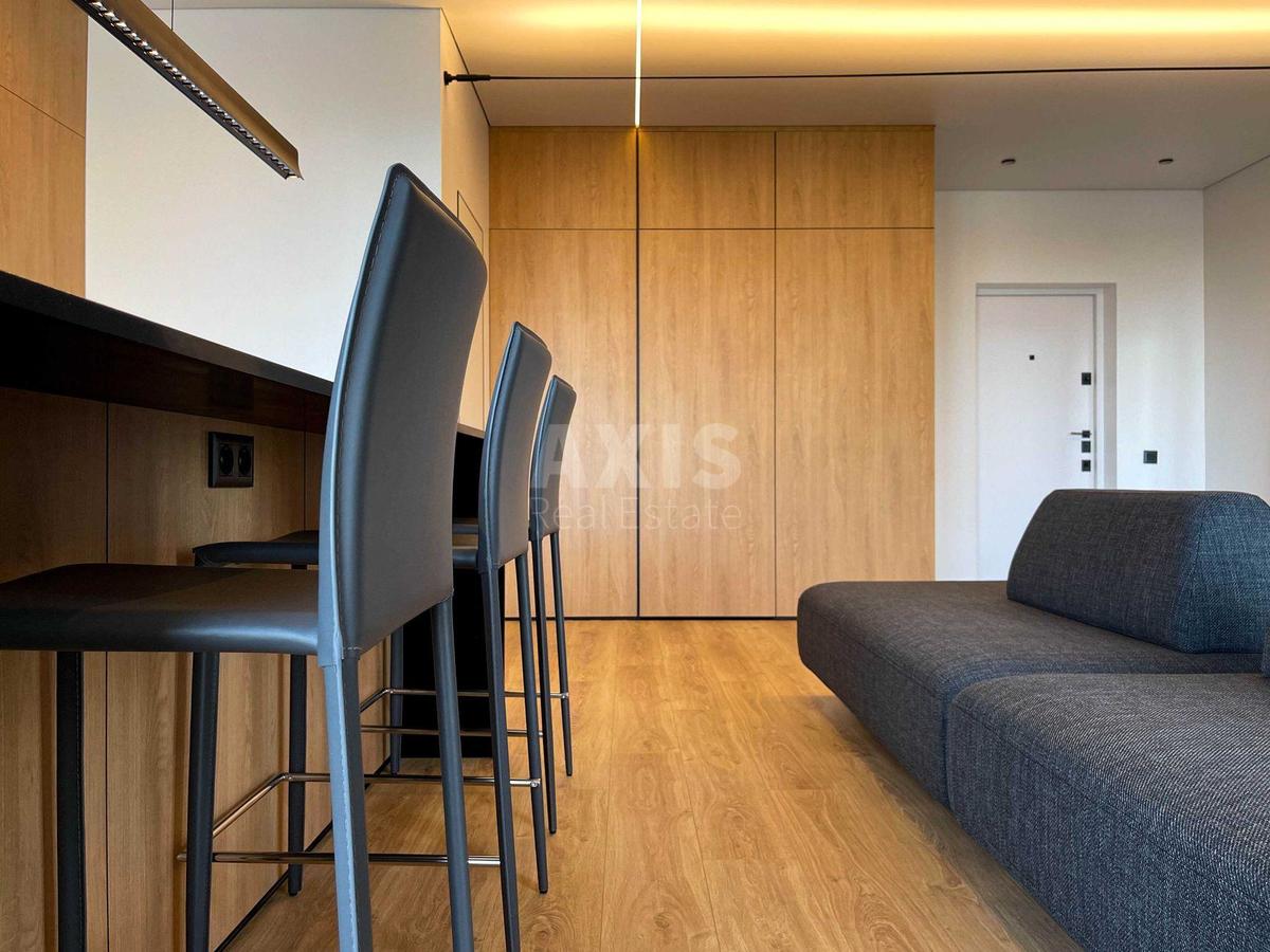 2k apartment vul. Revuc'kogo 4013